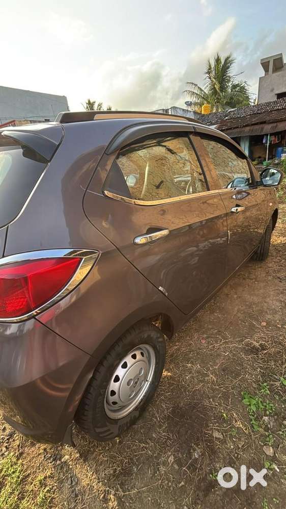 Tata Tiago Petrol 2017