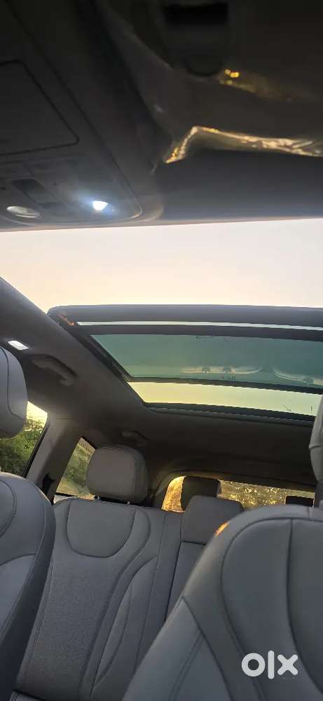 2024 Mahindra Xuv700 Ax7 Diesel Automatic 7seater 38000 Km Driven