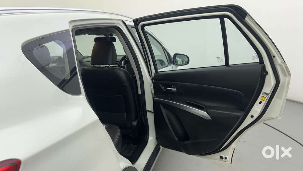 Maruti Suzuki S-cross 1.5 Alpha At, 2022, Petrol