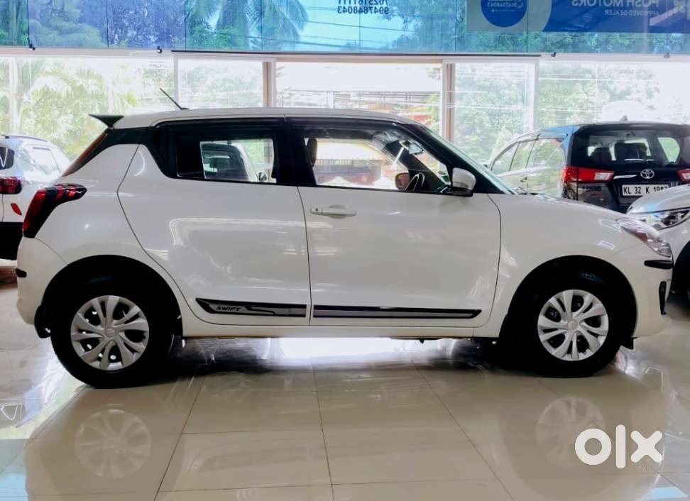 Maruti Suzuki Swift Vxi Ags, 2023, Petrol