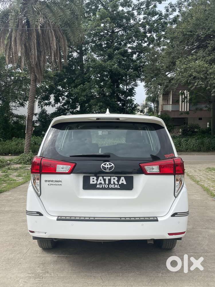 Toyota Innova Crysta [2020-ongoing] 2.4 Gx 8 Str, 2023, Diesel
