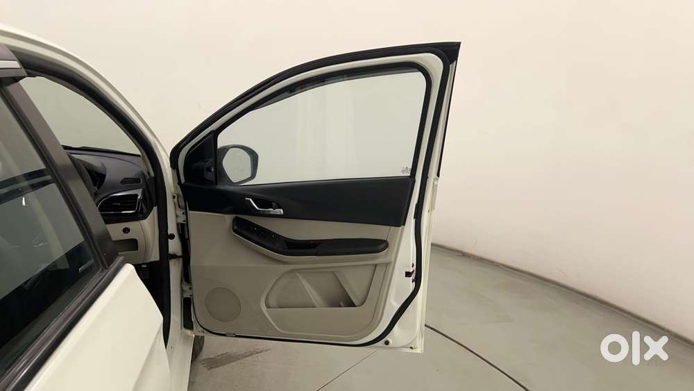 Tata Tiago Xza Plus, 2022, Petrol