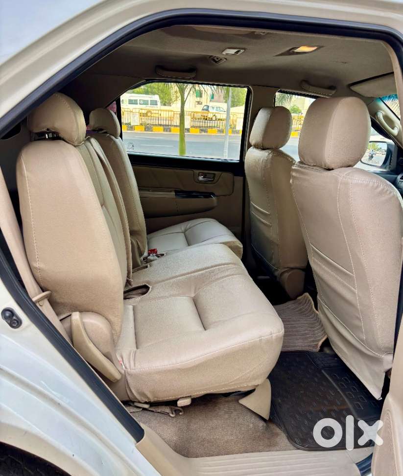 Toyota Fortuner 4x2 Manual, 2014, Diesel