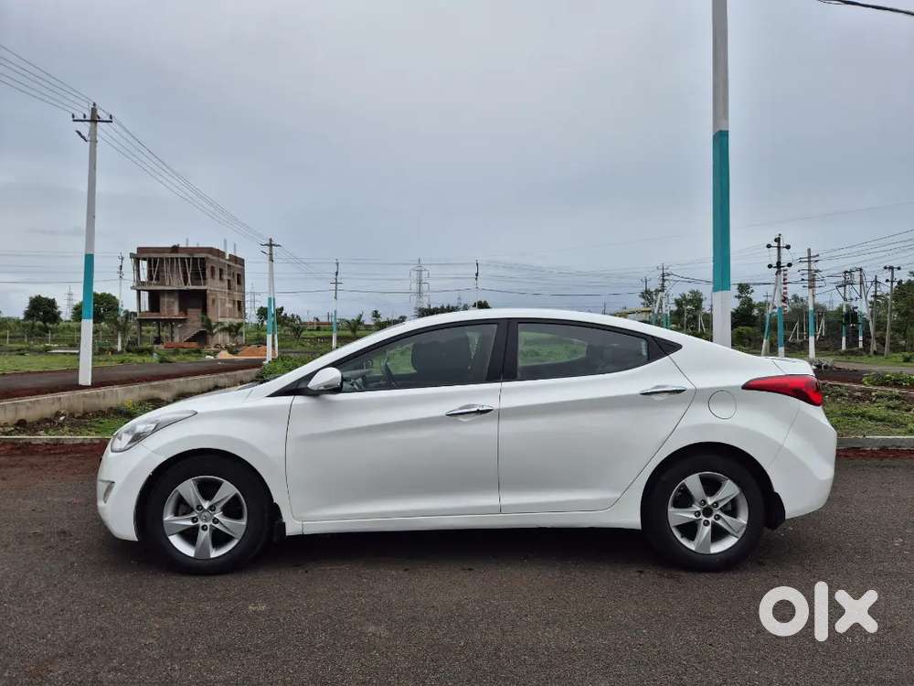 Hyundai New Elantra 2012