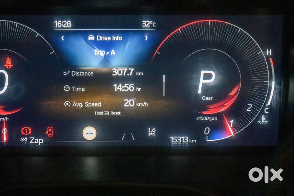 Mahindra Xuv 3xo Ax7l 1.2 Petrol At (pg), 2024, Petrol
