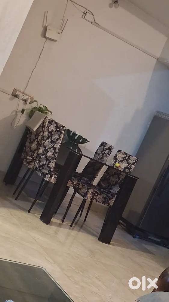 Dinning Table on Sale