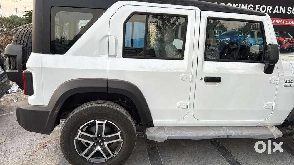 Mahindra Petrol Car 2025