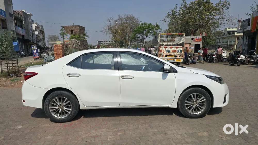 Toyota Corolla Altis 2014