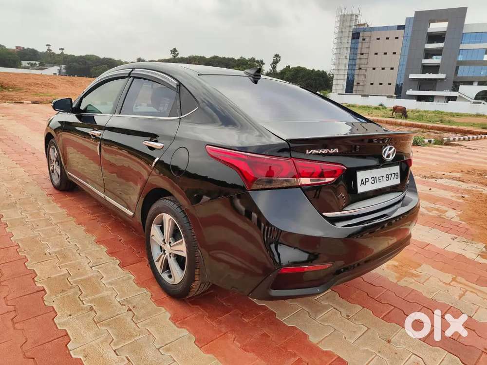 Hyundai Fluidic Verna 2018 Crdi Sx ( O)