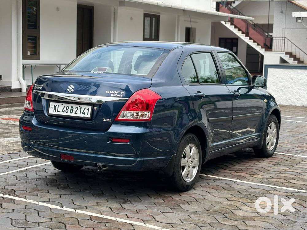 Maruti Suzuki Swift Dzire 1.2 Zxi Bsiv, 2010, Petrol