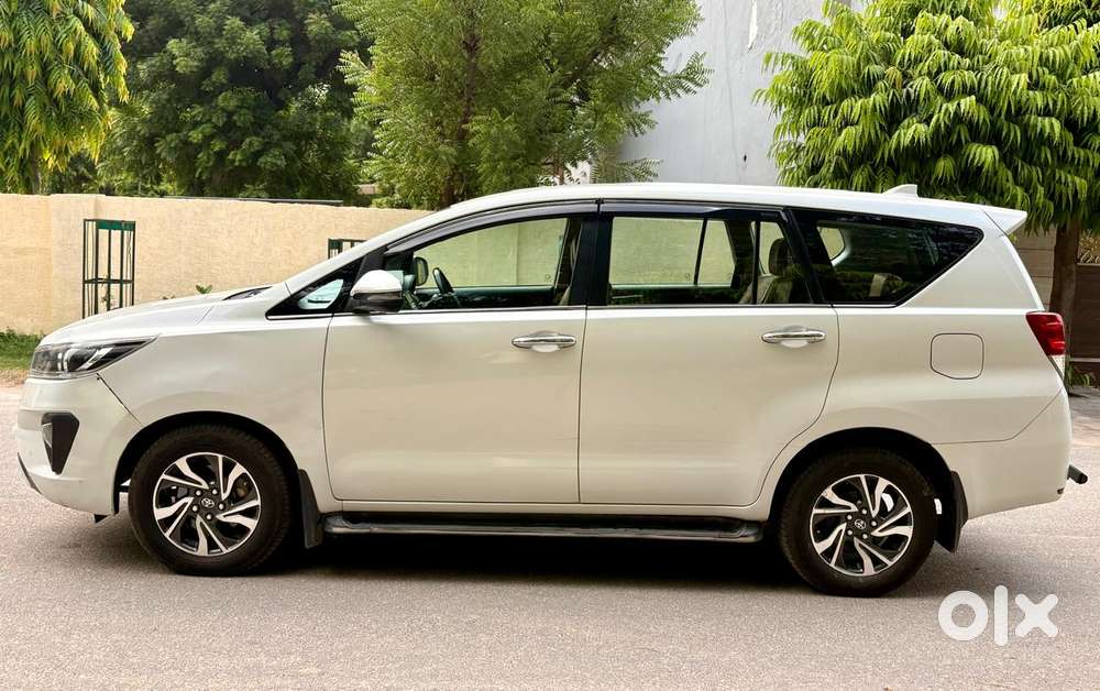 Toyota Innova Crysta 2.4 V 7 Str, 2022, Diesel