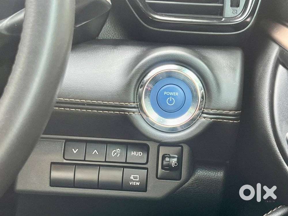 Maruti Suzuki Grand Vitara 1.5 Alpha Plus Intelligent Hybrid Ecvt, 2..