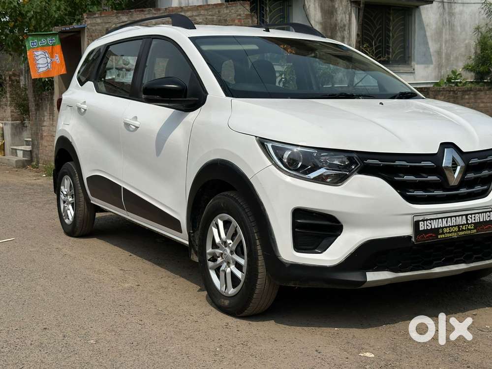 Renault Triber Rxz, 2023, Petrol