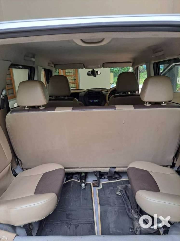 Mahindra Tuv 300 T4 Plus, 2016, Diesel