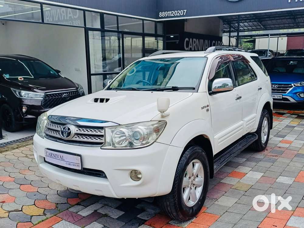 Toyota Fortuner 3.0 4x4 Manual, 2011, Diesel