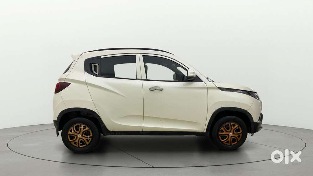 Mahindra Kuv 100 Mfalcon G80 K4, 2016, Petrol