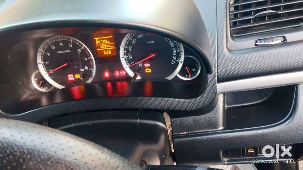 Maruti Suzuki Swift Vxi + Manual, 2013, Petrol