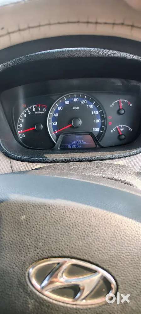 Hyundai Xcent 2016