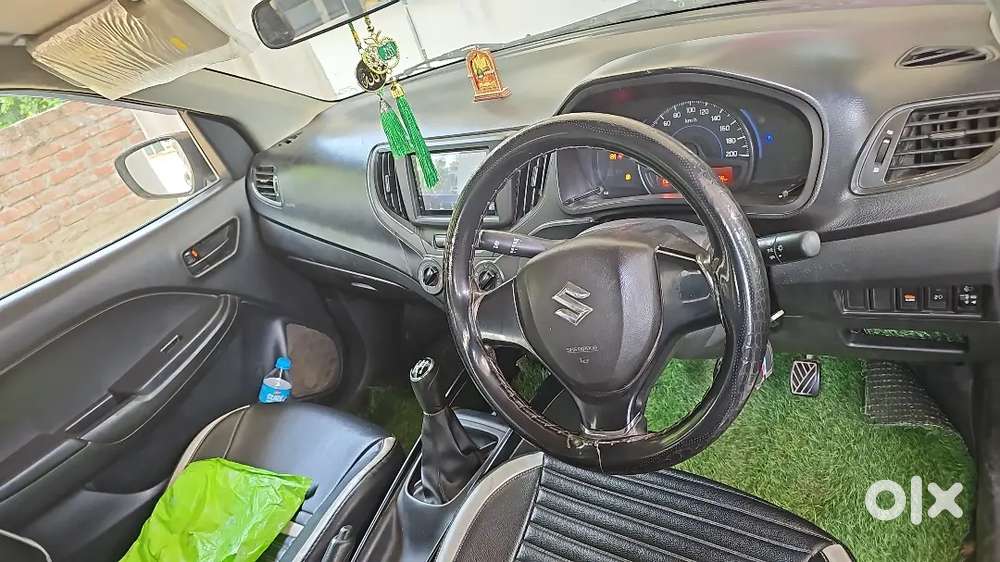 Gadi Ekadam Ful Condition Mein Hai Andar Bahar Se Koi Dikkat Nahin Hai