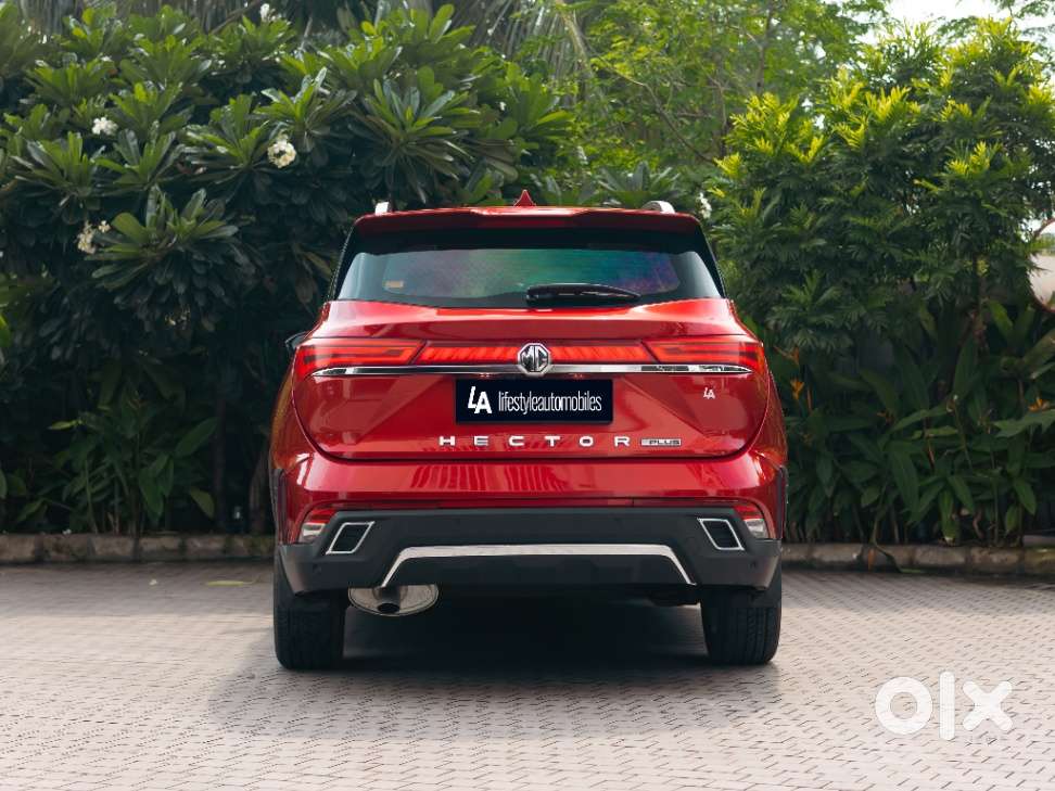 Mg Hector Plus Sharp Pro 1.5 Turbo Petrol Cvt 7 Str, 2024, Petrol