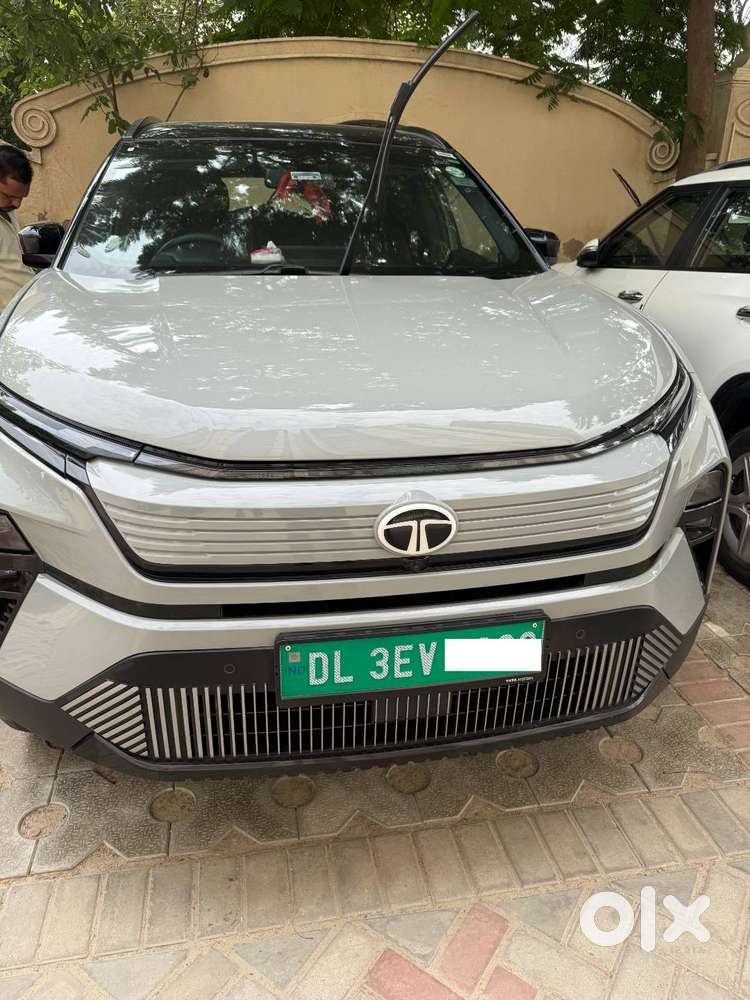 Tata Harrier Ev Fearless 65kw
