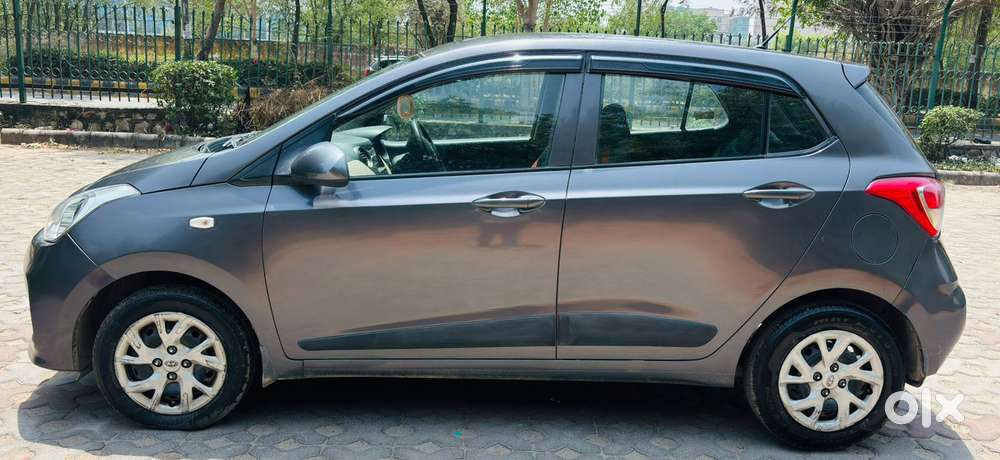 Hyundai Grand I10 2013-2016 At Sportz, 2017, Petrol