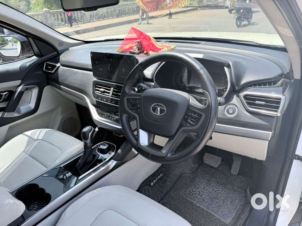 Tata Safari 2.0 Kryotec Xza Plus (o) Red Dark Edition, 2023, Diesel