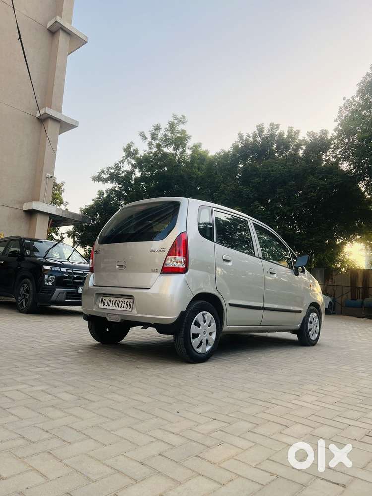 Maruti Suzuki Estilo Lxi Bs-iv, 2011, Petrol