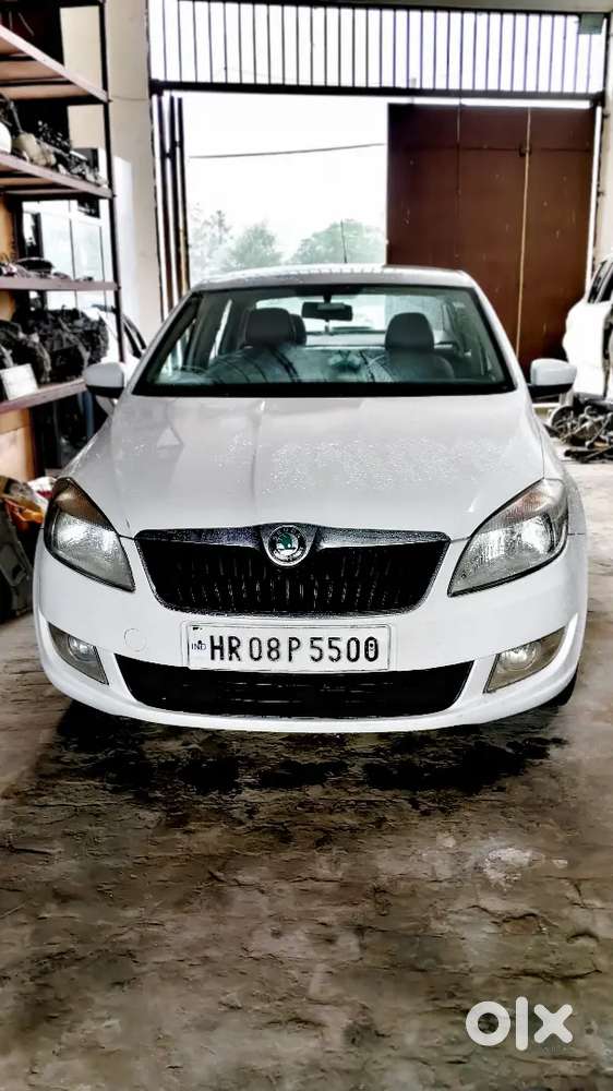 Skoda Rapid 1.6 Elegance 2012