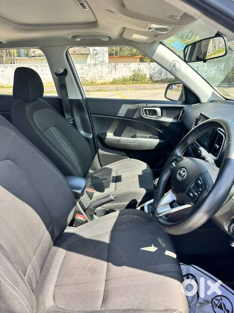 Hyundai Venue S Turbo Dct, 2022, Petrol