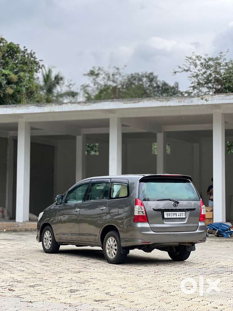 Toyota Innova 2012 Diesel Well Maintained