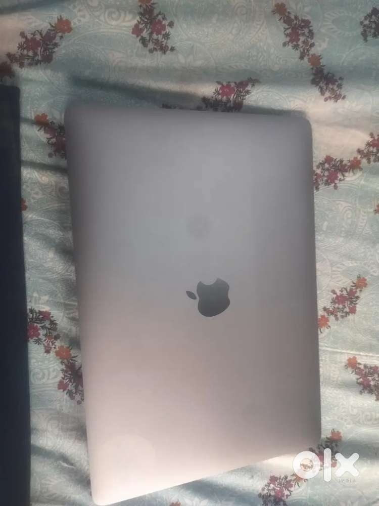 Apple Mac book for sale @35k