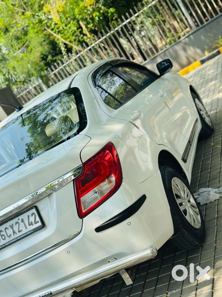 Maruti Suzuki Dzire 1.2 Vxi, 2022, Petrol