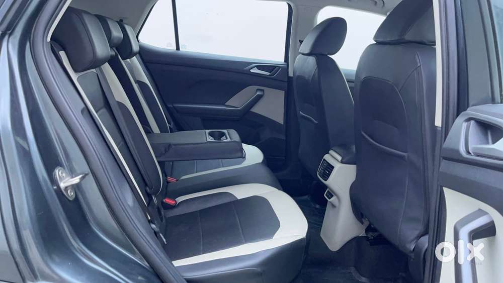 Volkswagen Taigun Topline 1.0 Tsi At (electric Seats), 2023, Petrol
