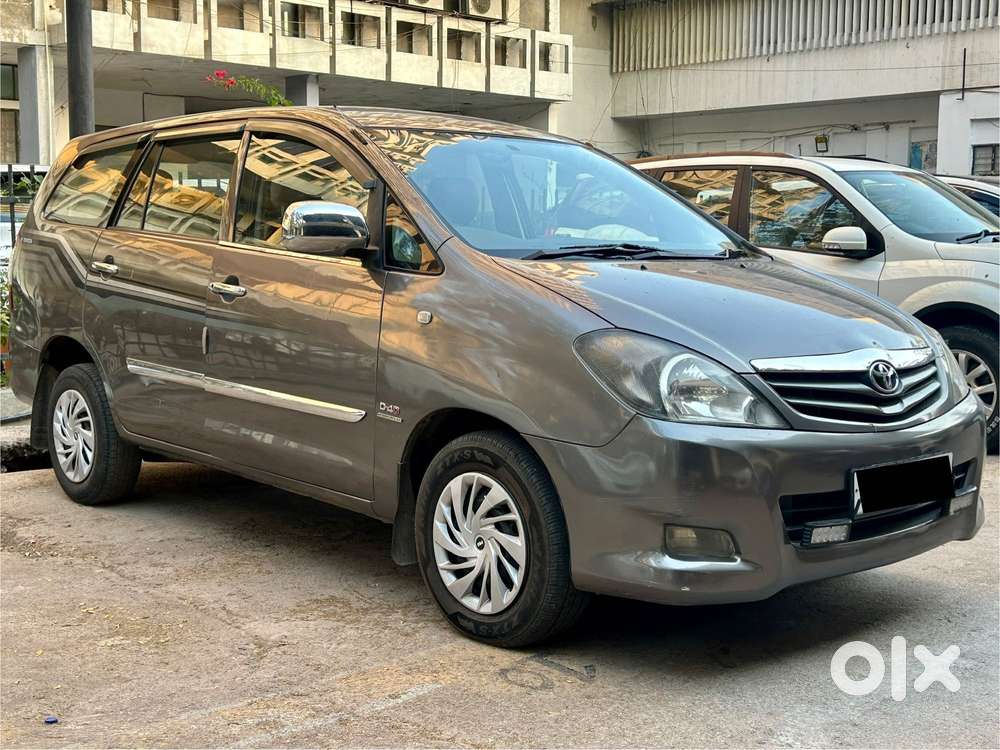 Toyota Innova 2.5 G (diesel) 8 Seater Bs Iv, 2011, Diesel