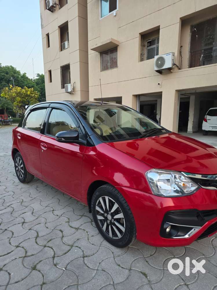 Toyota Etios Liva V Limited, 2019, Petrol