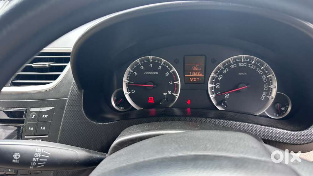 Maruti Suzuki Swift Dzire Vxi Optional, 2016, Petrol