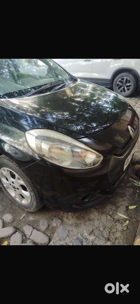Renault Scala Petrol 2013