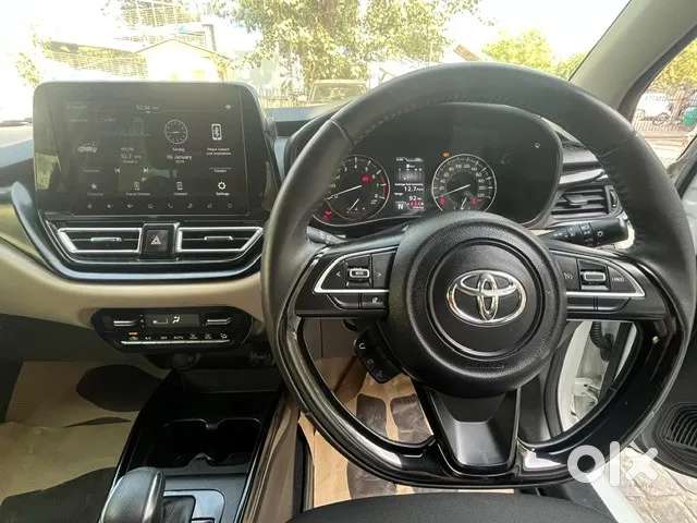 Toyota Glanza 1.2 V Amt, 2024, Petrol