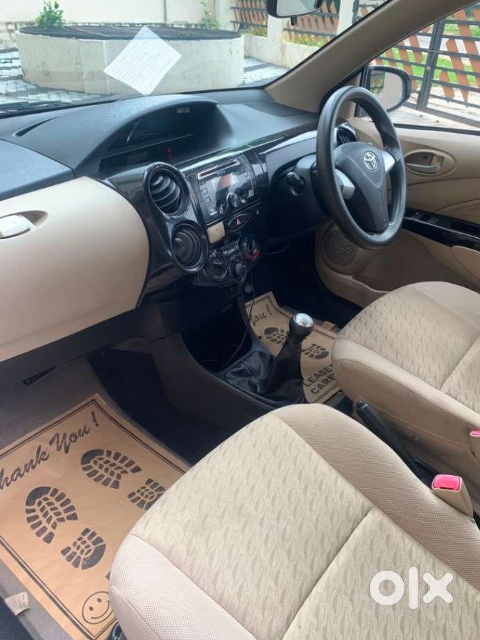 Toyota Etios Liva V Dual Tone, 2019, Petrol