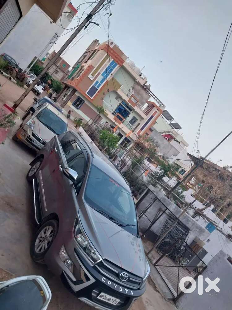 Toyota Innova Crysta Gx At 7 2017