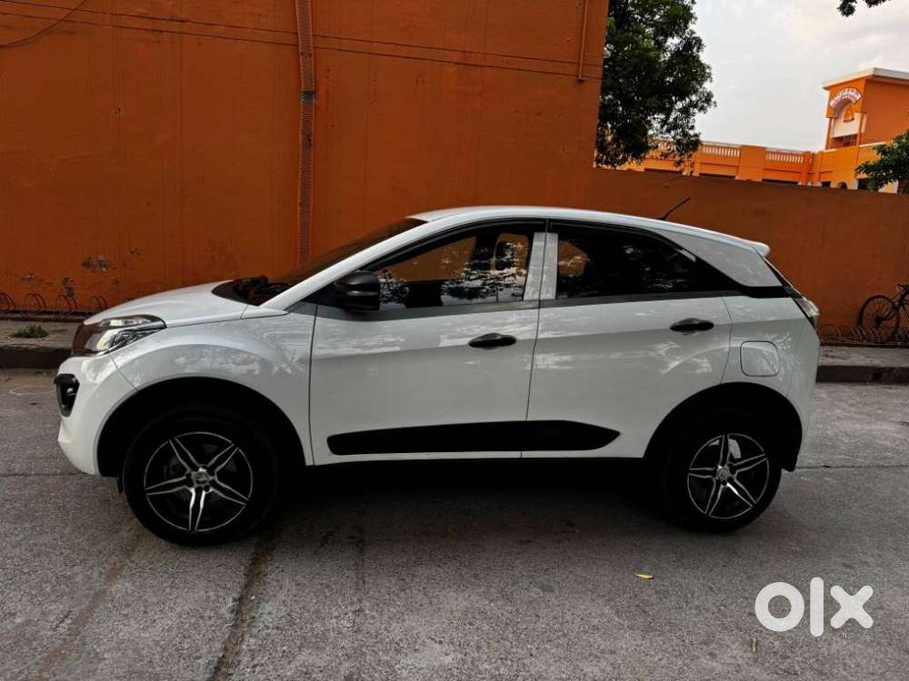 Tata Nexon 1.5 Revotorq Xm (s), 2019, Diesel