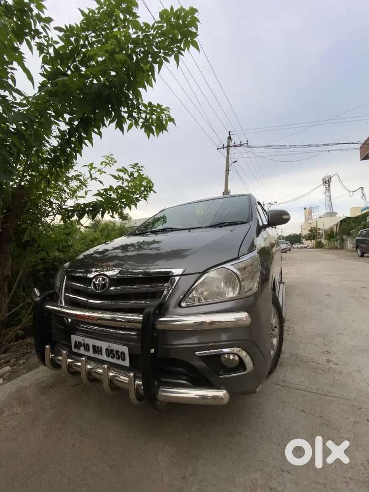 Toyota Innova 2014 Diesel Well Maintained