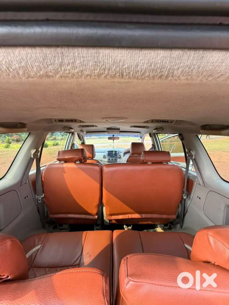 Toyota Innova 2011 Diesel Well Maintained