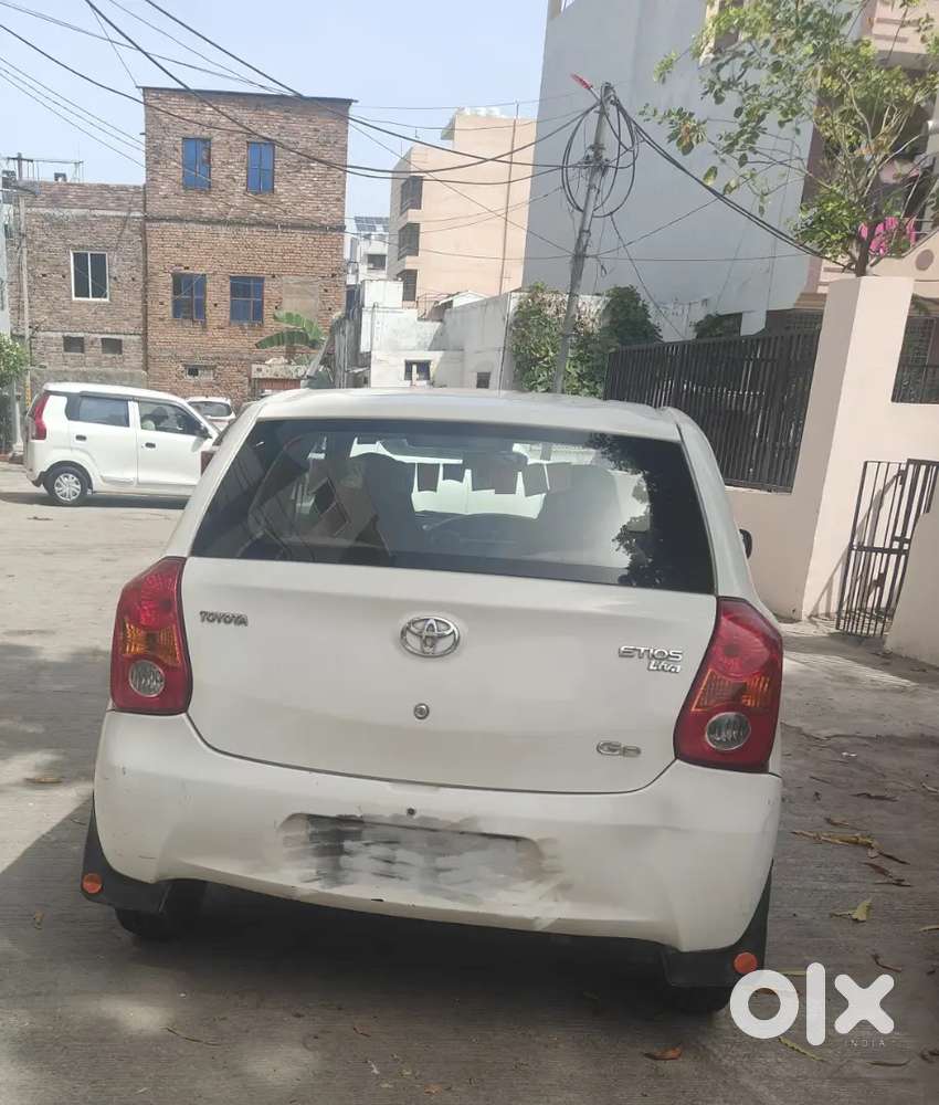 Toyota Etios Liva 2012