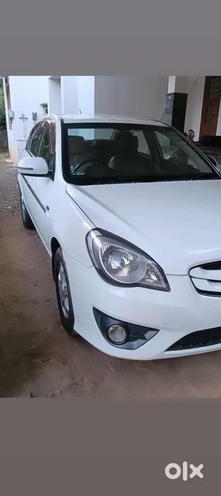 Hyundai Verna Crdi 2010
