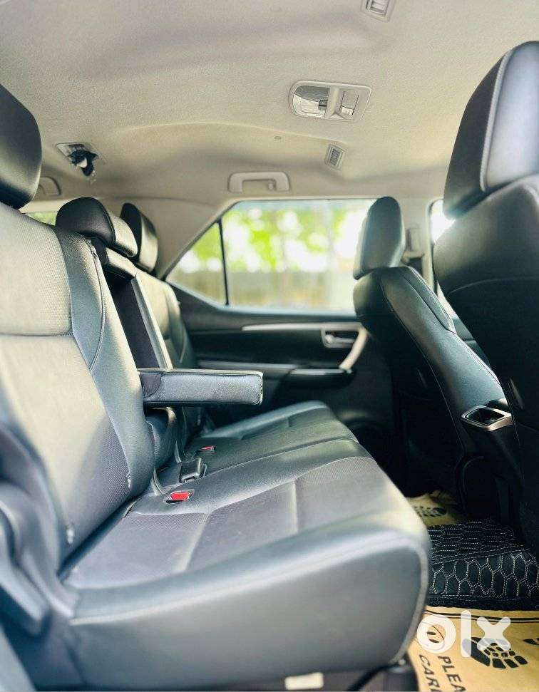 Toyota Fortuner 4x2 At 2.7 Petrol, 2022, Petrol