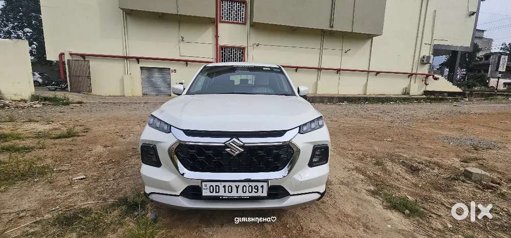 Maruti Suzuki Grand Vitara 2023 Petrol Well Maintained