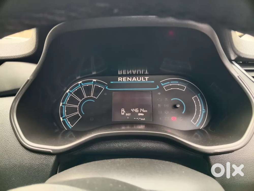 Renault Triber Rxl, 2022, Petrol