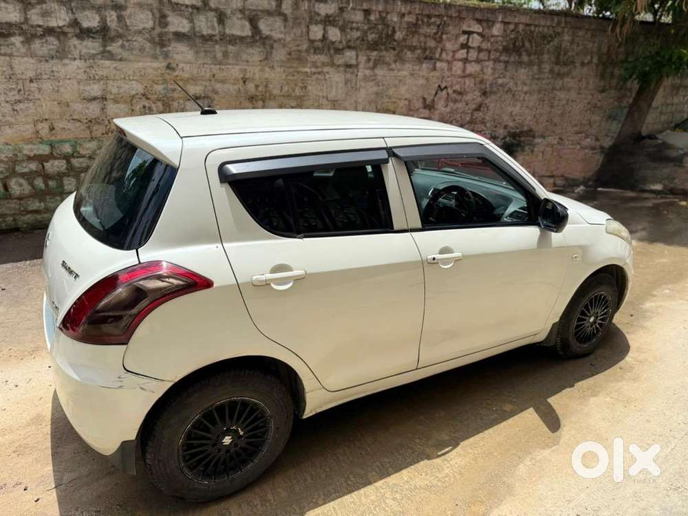 Maruti Suzuki Lxi 1.2(2011)
